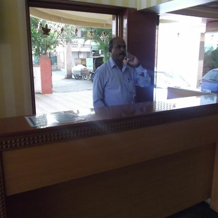 Hotel Ravikant Pune Bagian luar foto