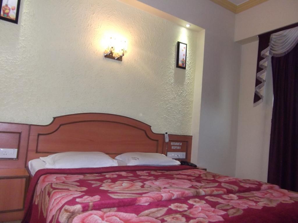 Hotel Ravikant Pune Ruang foto