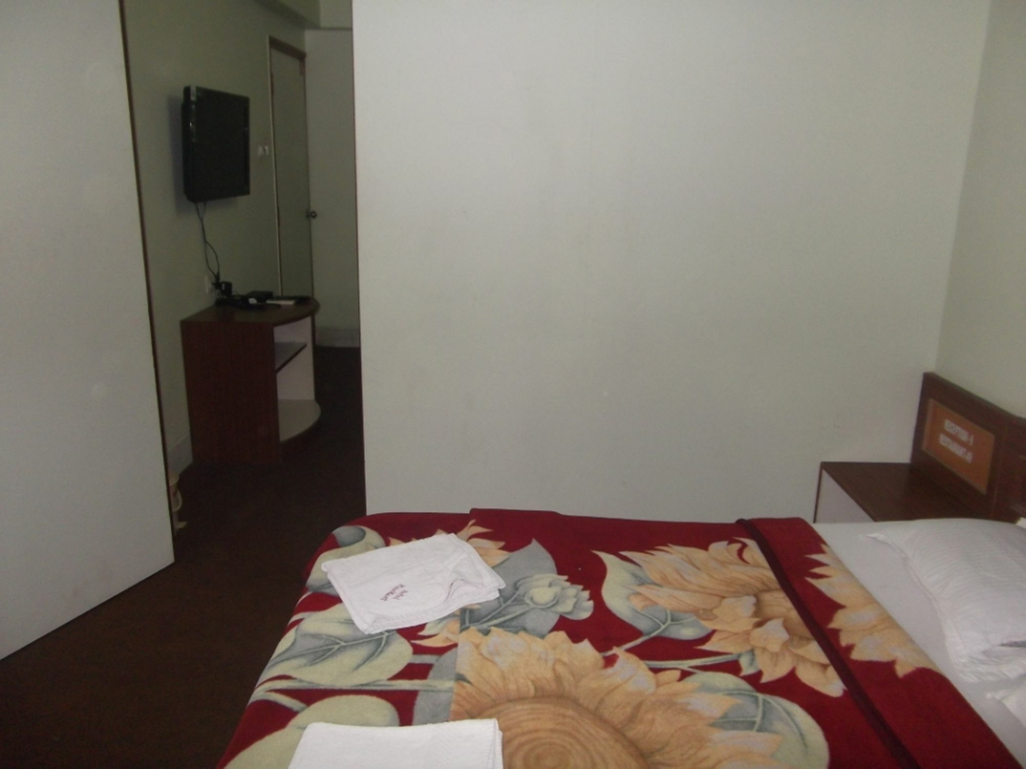Hotel Ravikant Pune Bagian luar foto