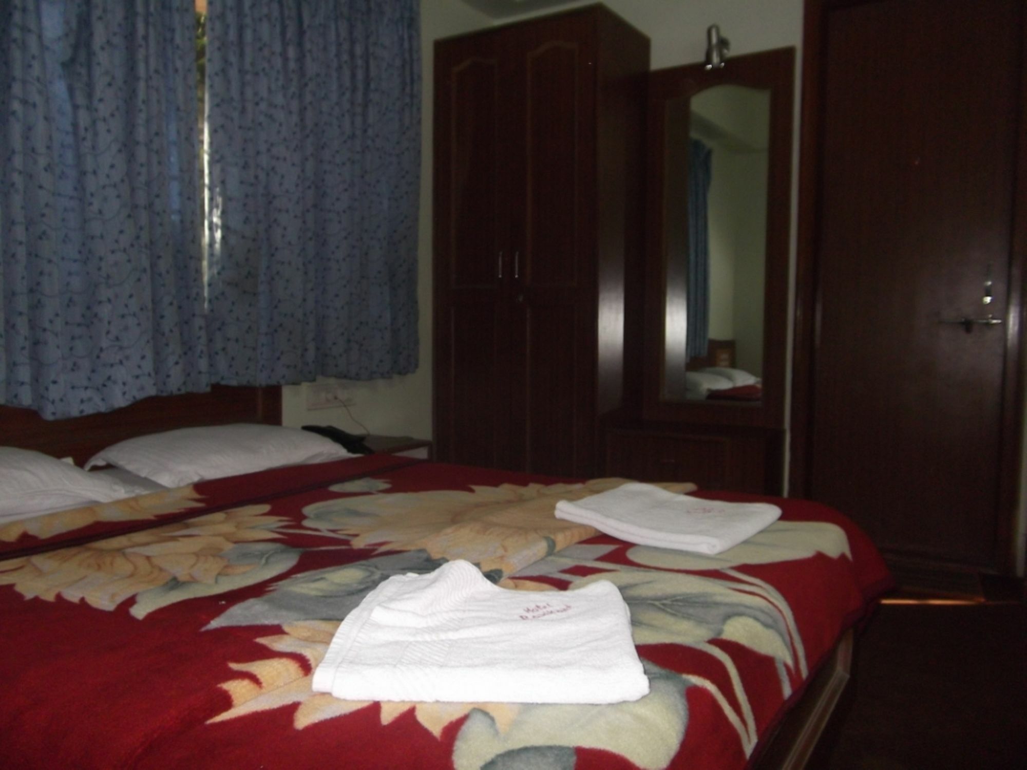 Hotel Ravikant Pune Bagian luar foto